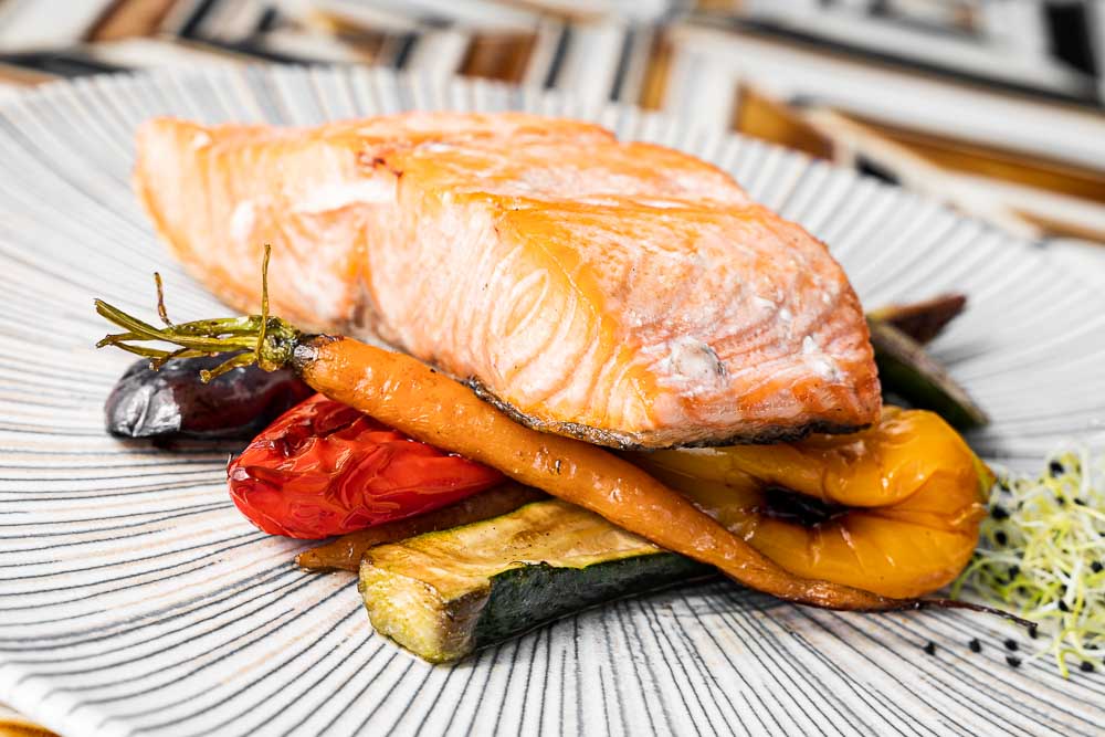 Salmón a la brasa estilo nórdico