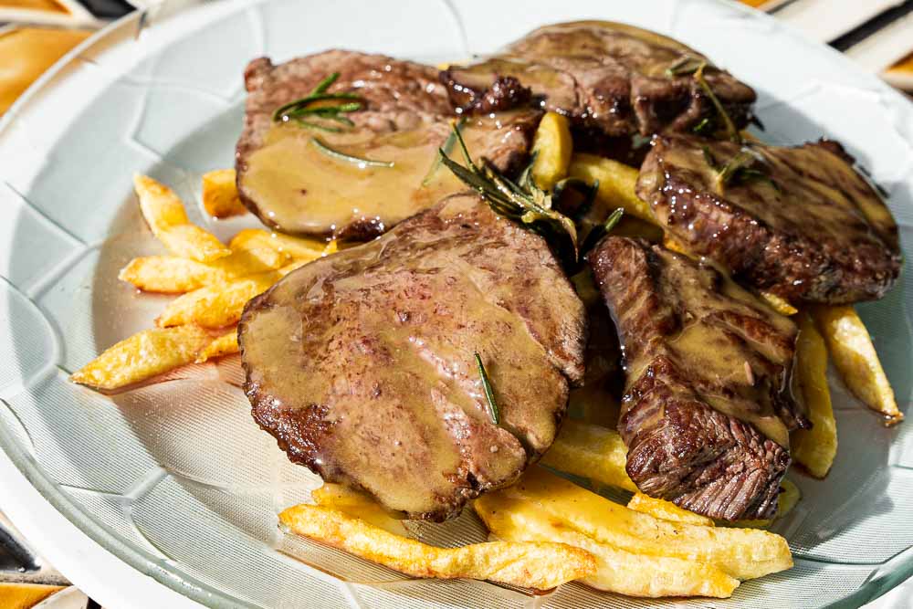 Solomillo con esencia de tomillo y romero