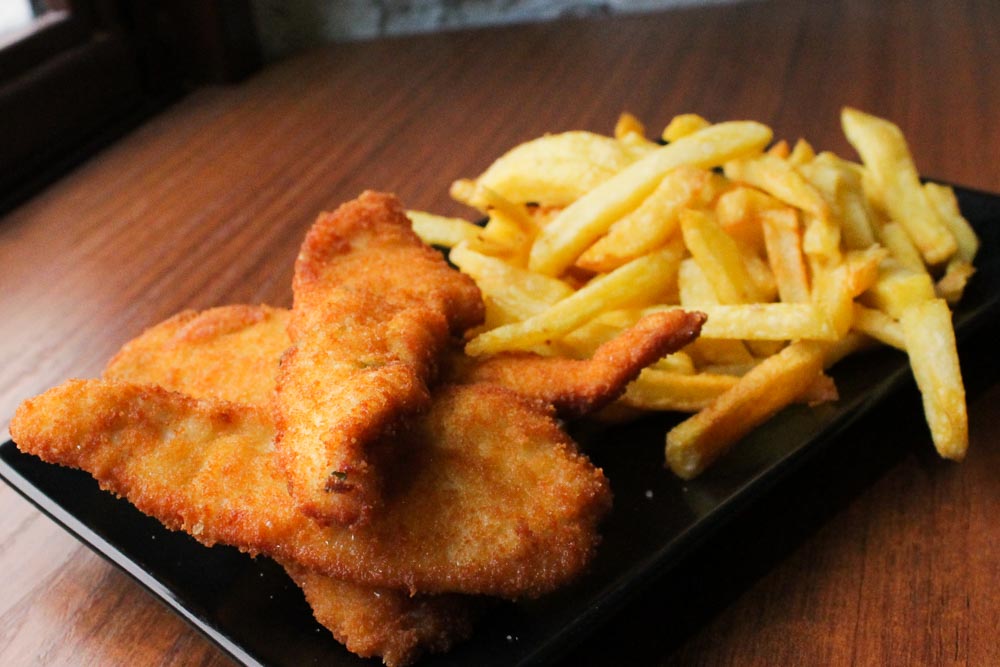 Tiras de frango frito