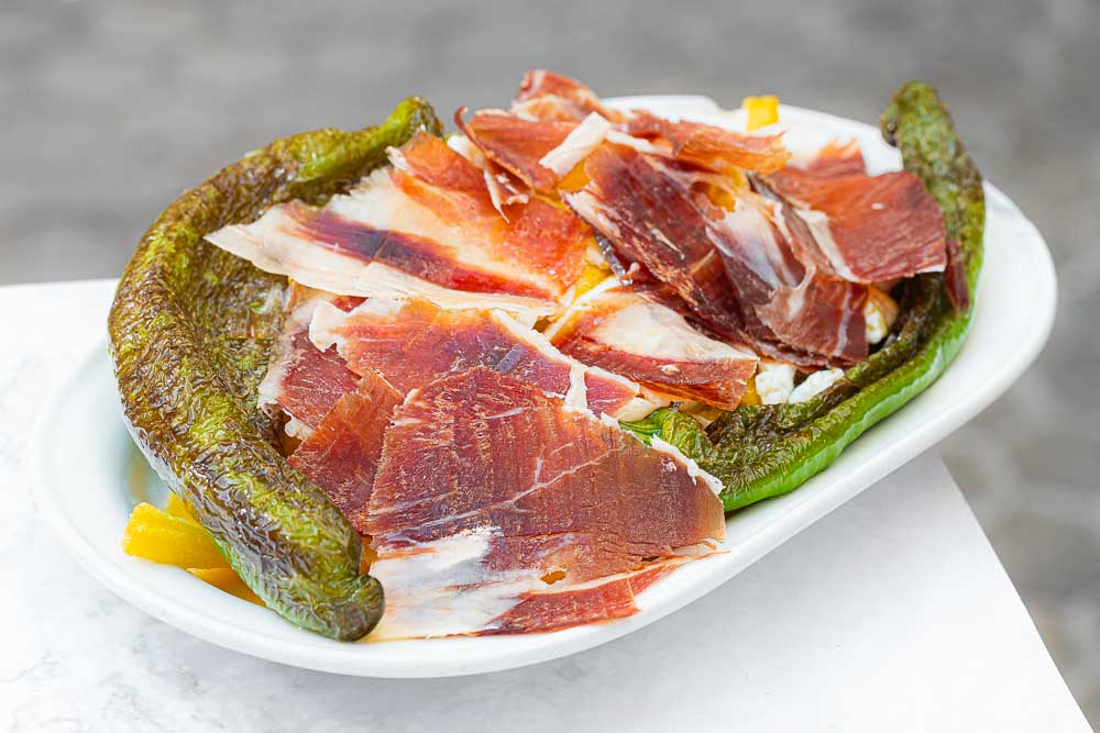 Huevos estrellados con Jamón de Jabugo