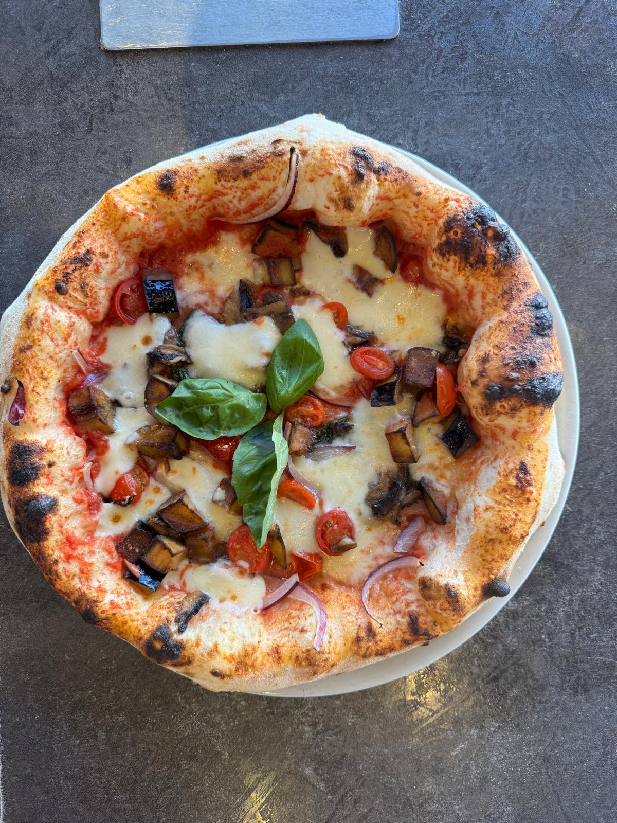 PIZZA VÉGÉTARIENNE