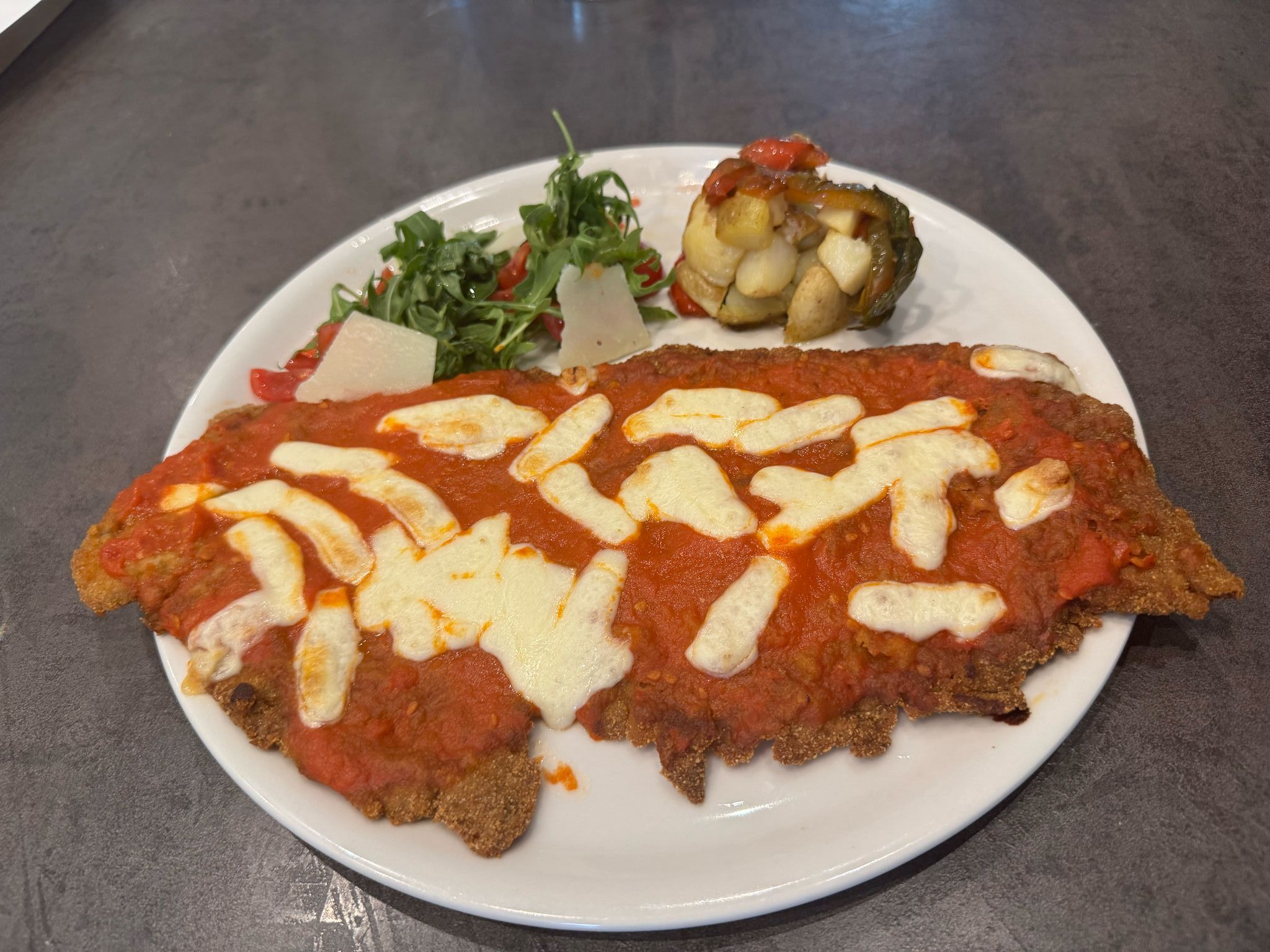 MILANESA DE TERNERA ESTILO NAPOLITANA