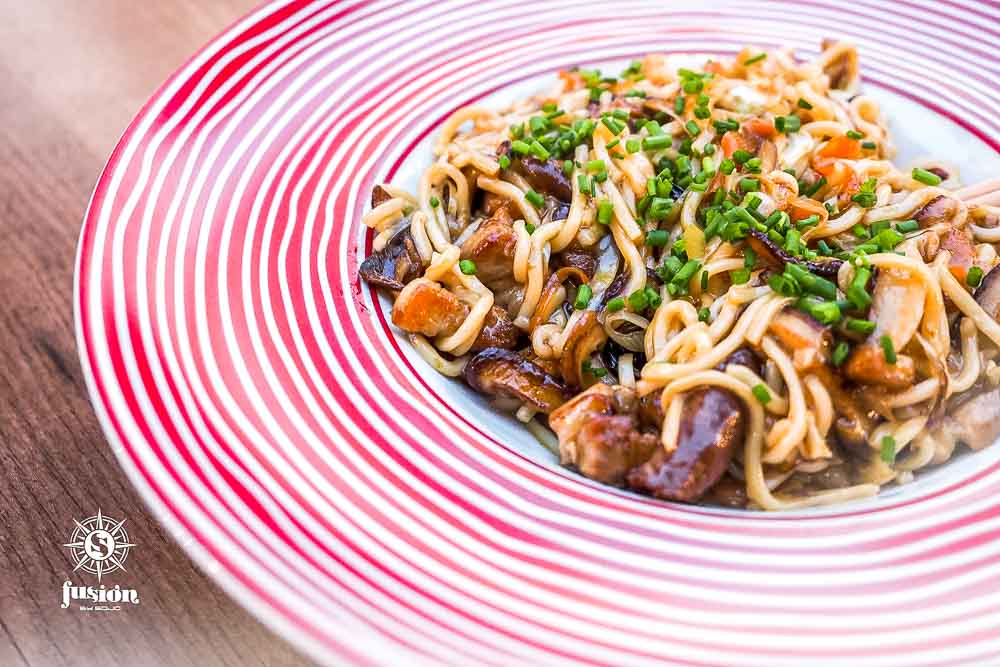 Yakisoba de panceta ibérica