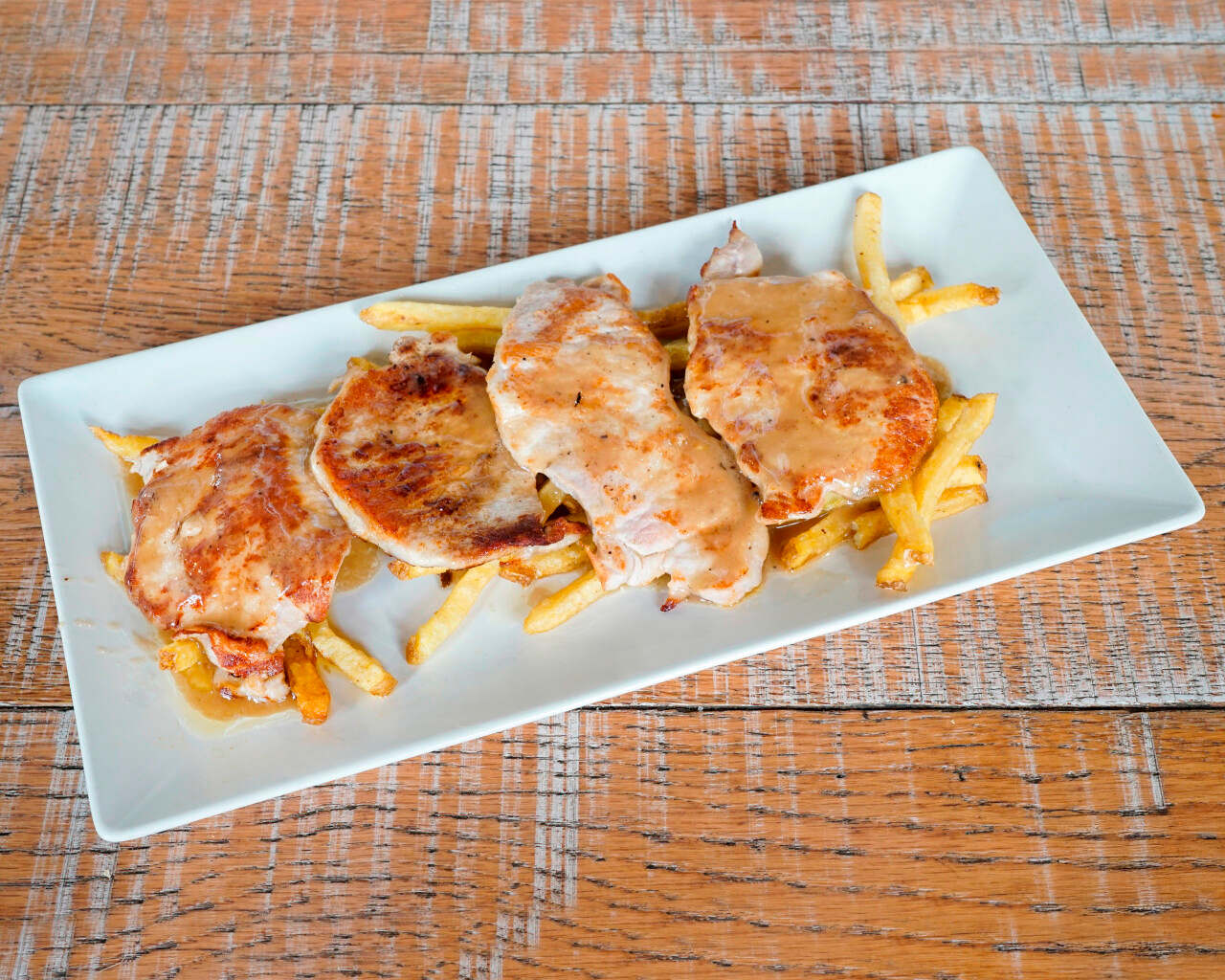 Pork tenderloin with sauce