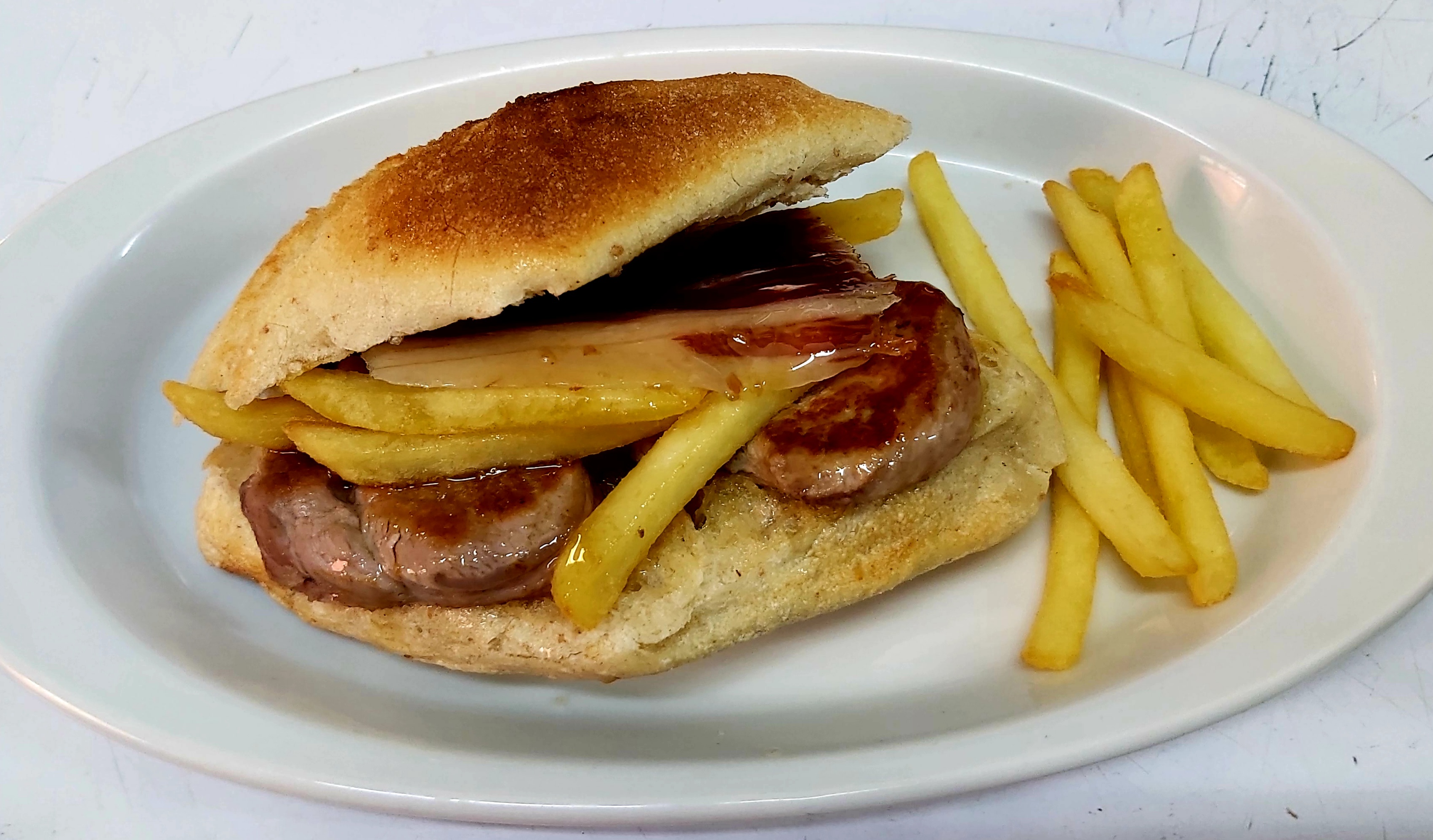 Montadito de carne e presunto