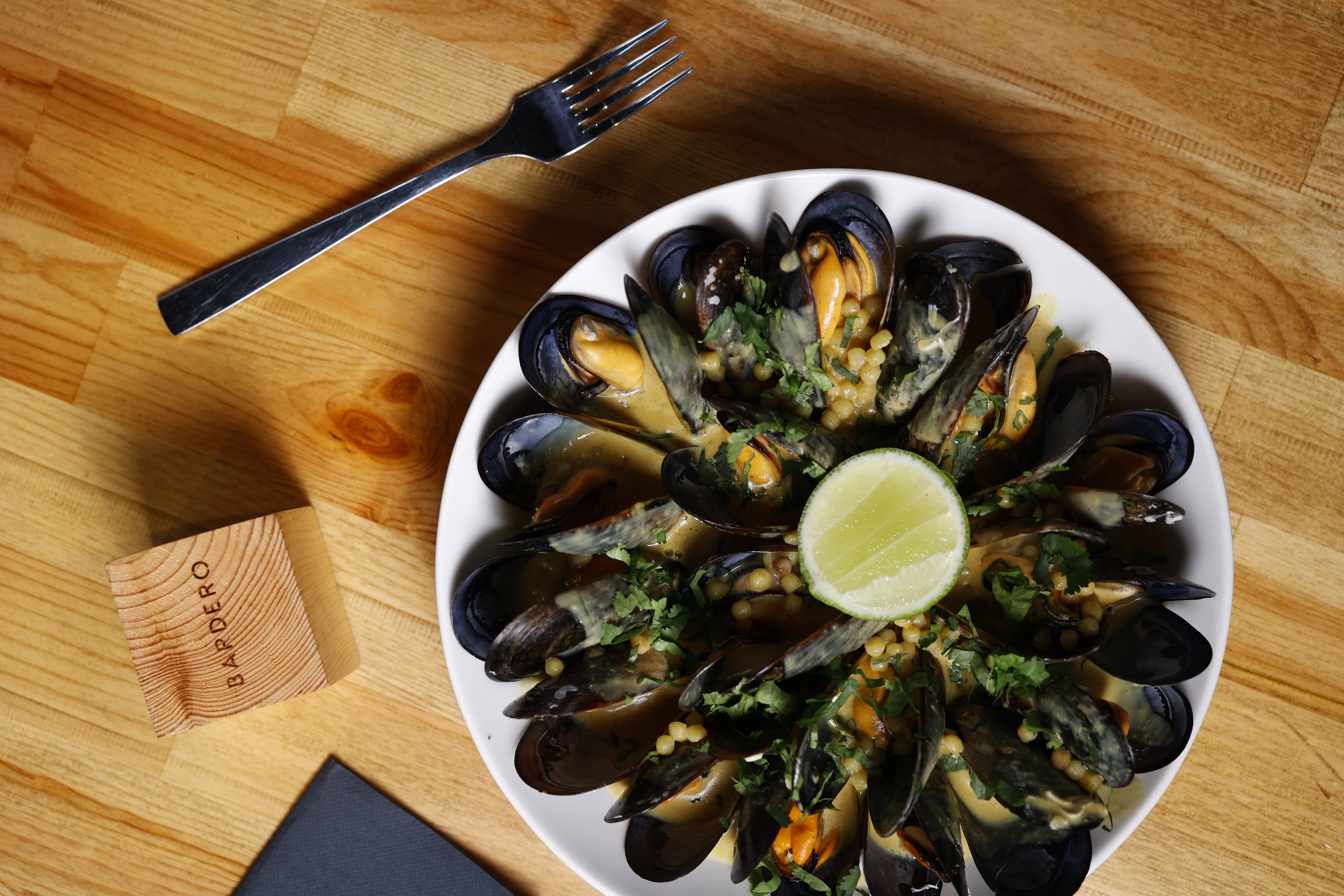 MUSSELS WITH CURRY CREAM