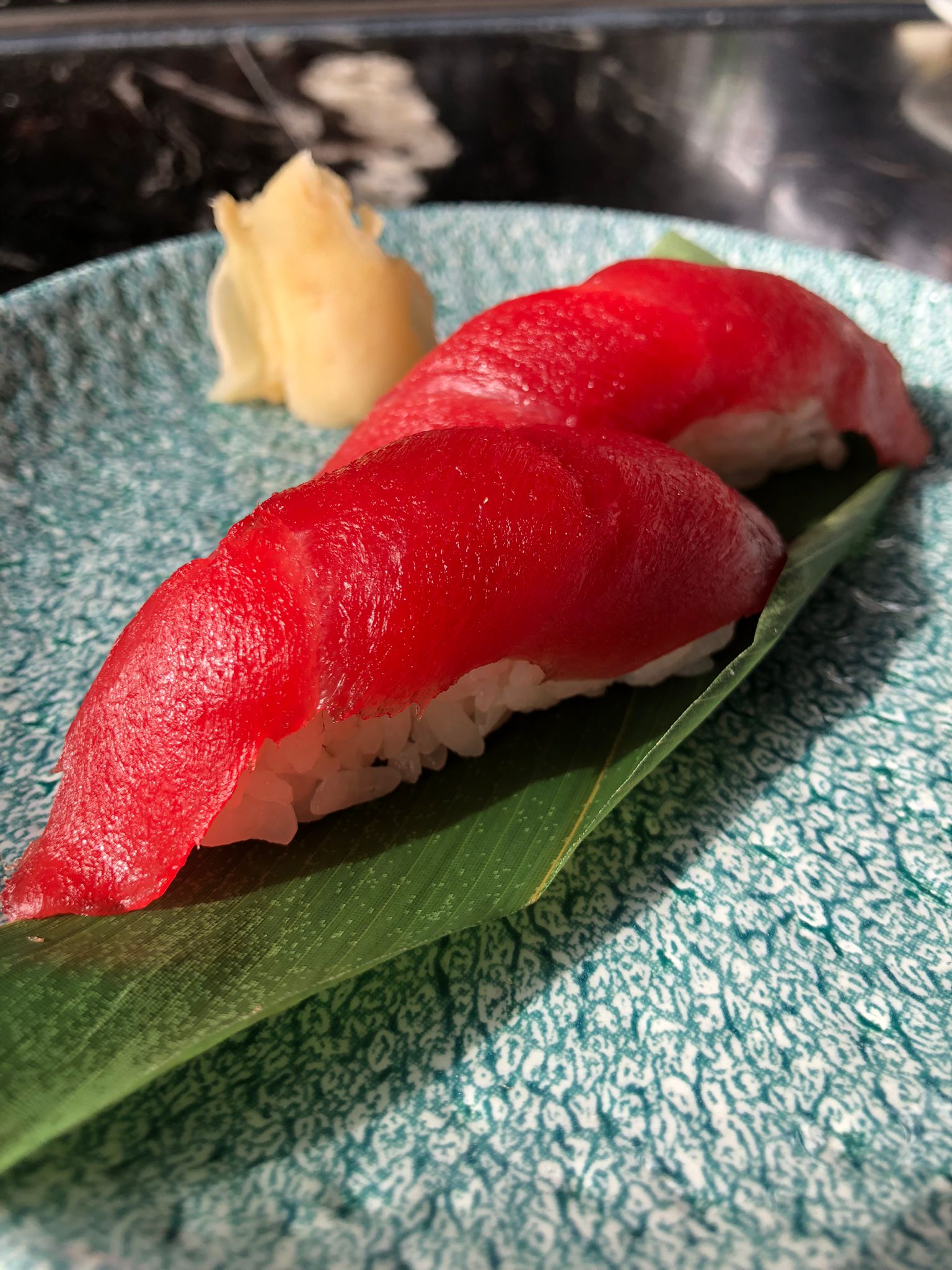 Red tuna nigiri (2 pieces)