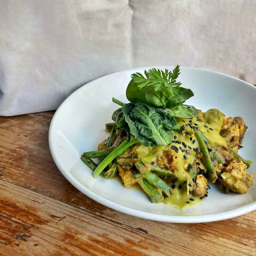 TOFU EN SALSA VERDE DE GUISANTES