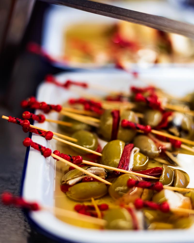 Bombas de Aceituna Gordal manchego y tomate seco 