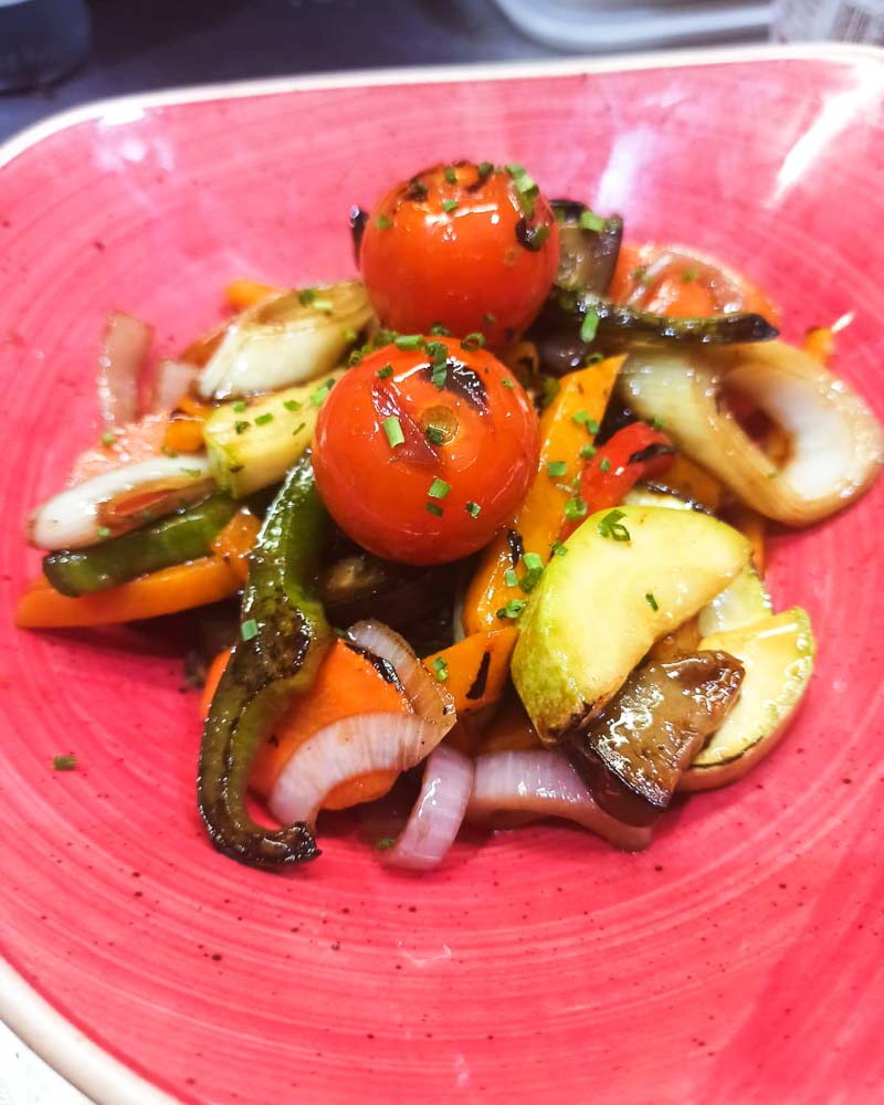 Wok de verduras de temporada salteadas